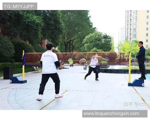 武汉羽毛球队展现灵活战术与团队协作的精彩表现分析